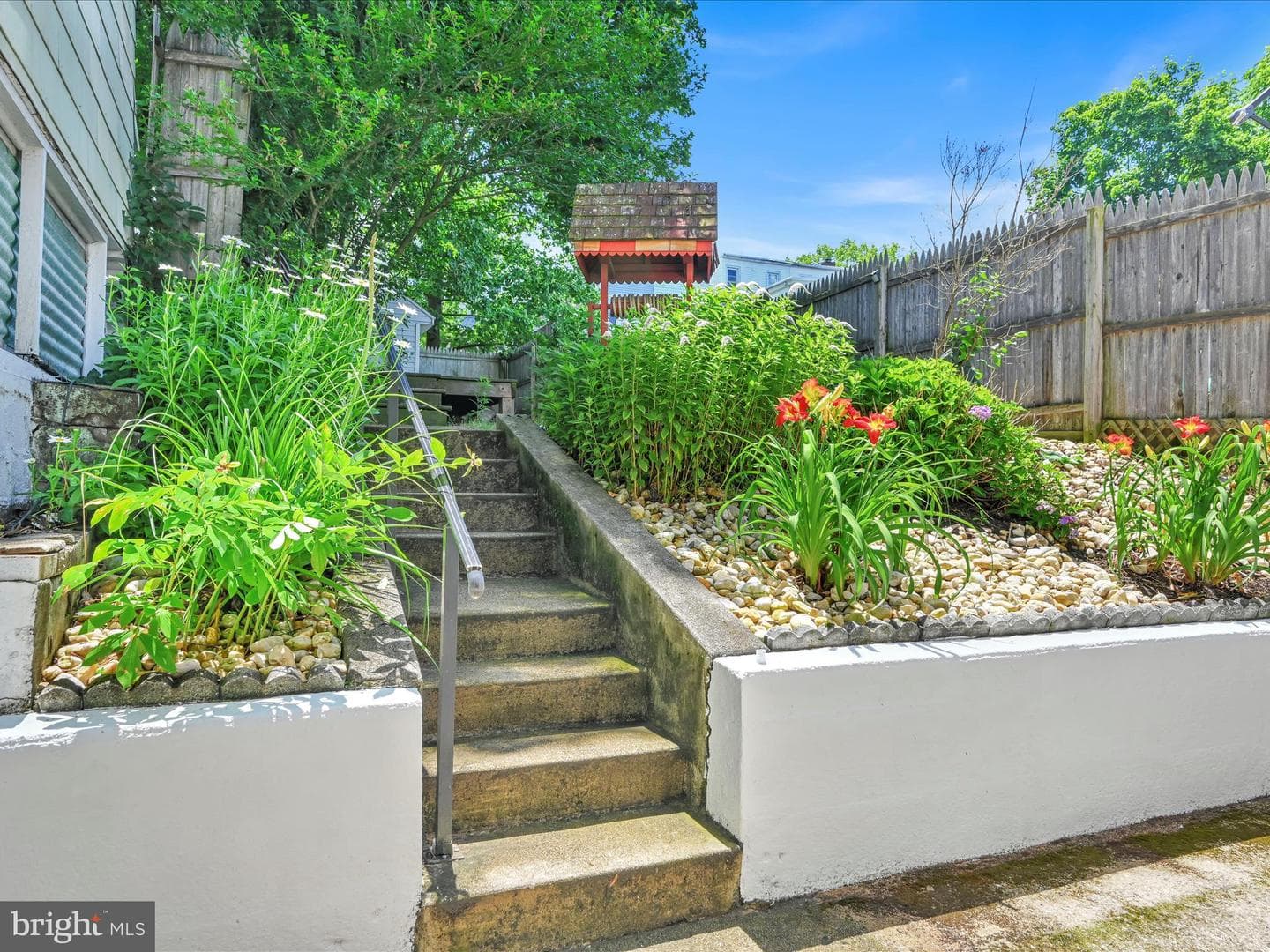 1531 W Market Street photo 7
