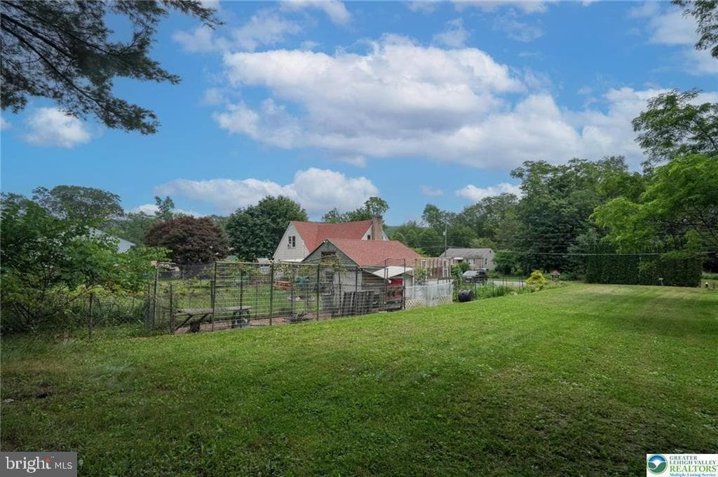 201 Lincoln Dr photo 61