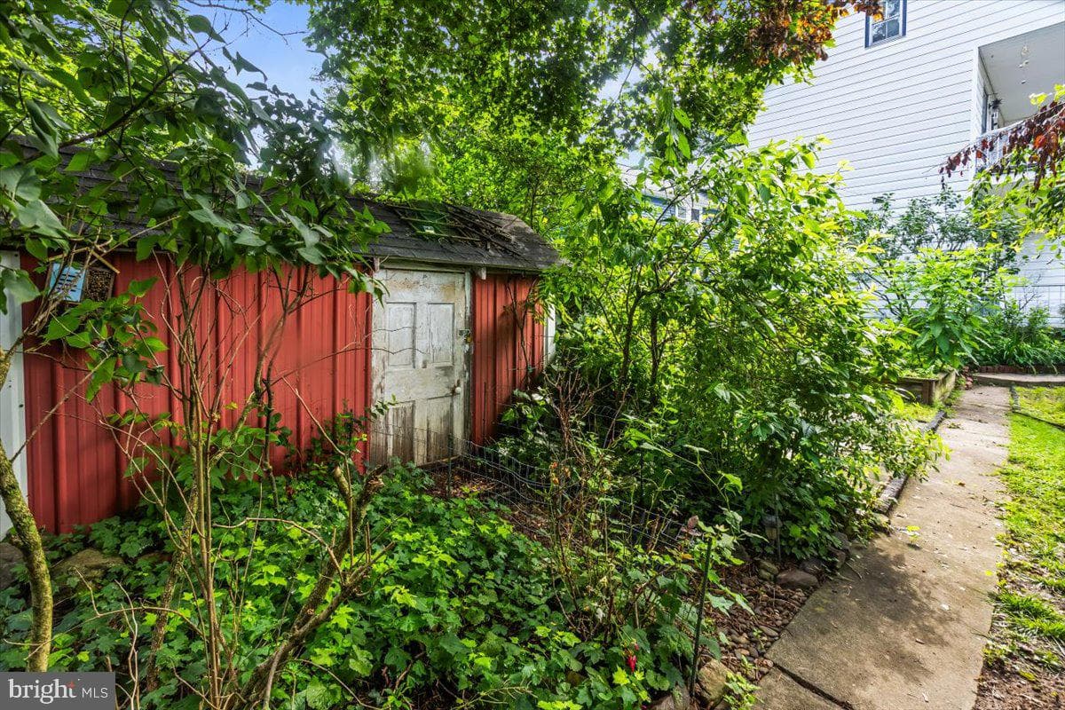 68 Carbon Street photo 24