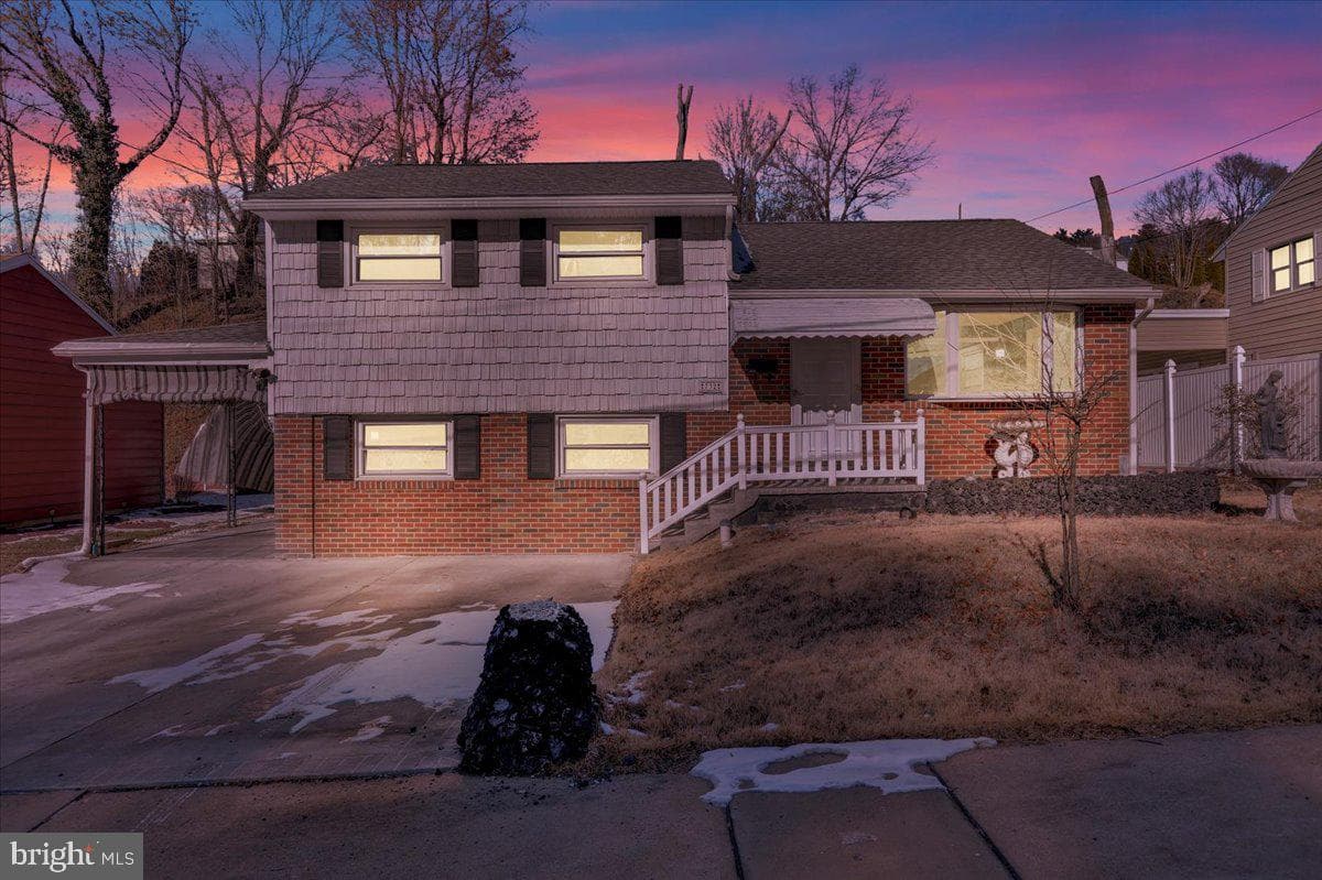 732 1st Street photo 2