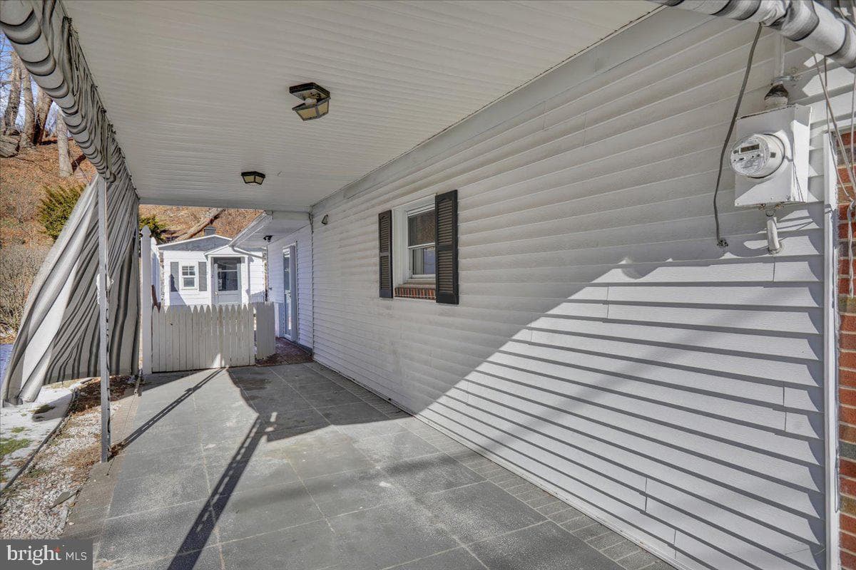 732 1st Street photo 3