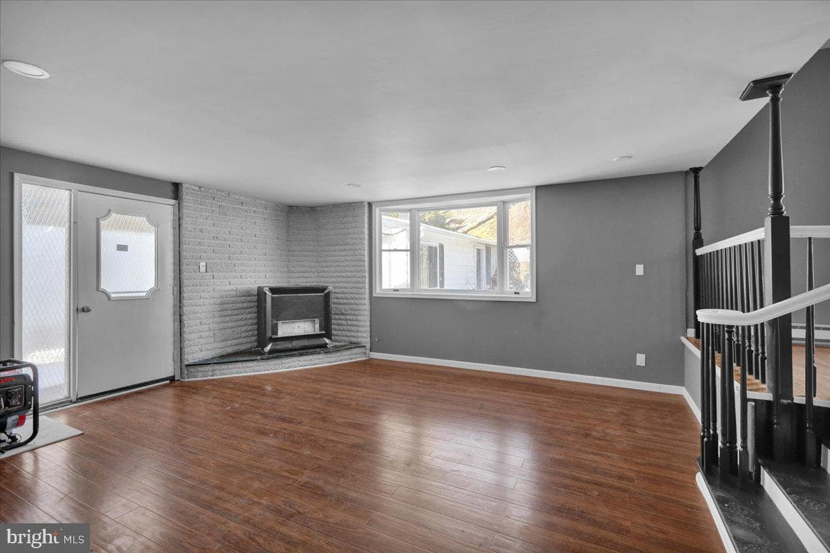 732 1st Street photo 9