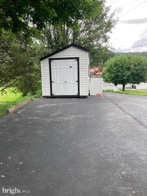 8 Mansure Road photo 3