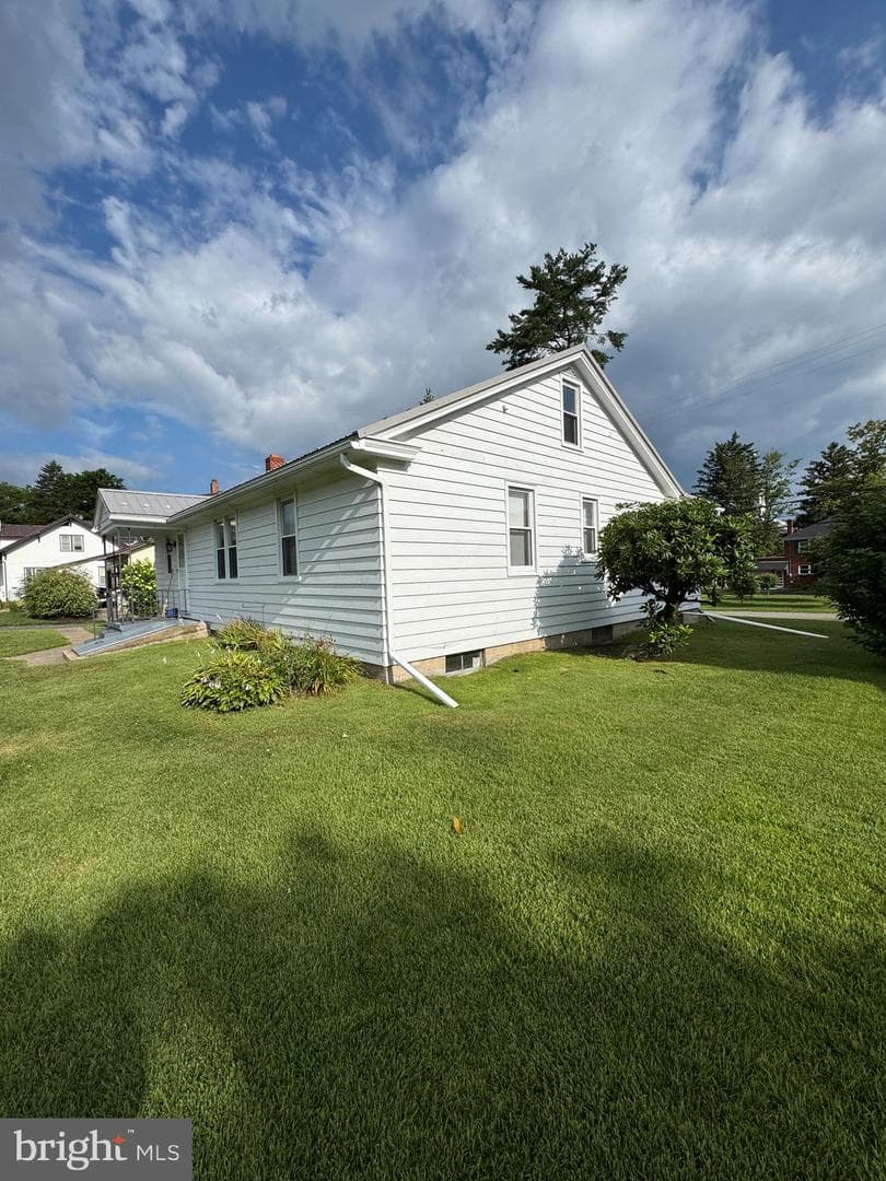 513 E Chestnut Street photo 5