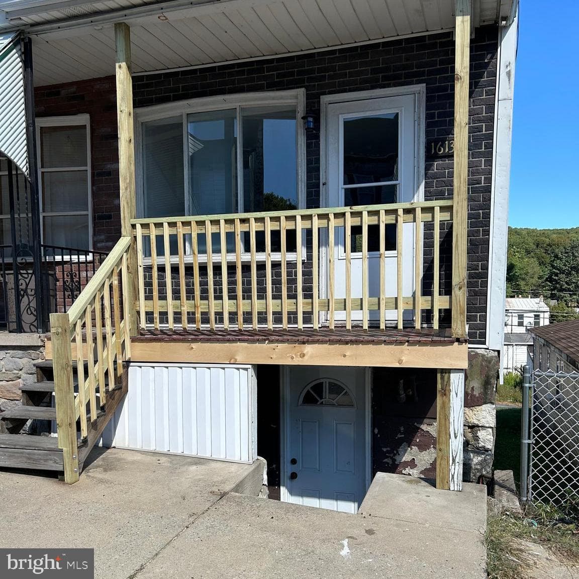 1613 Walnut Street photo 2
