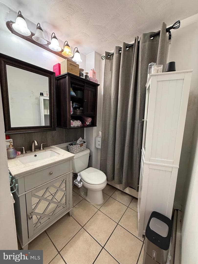 326 E Race Street photo 8