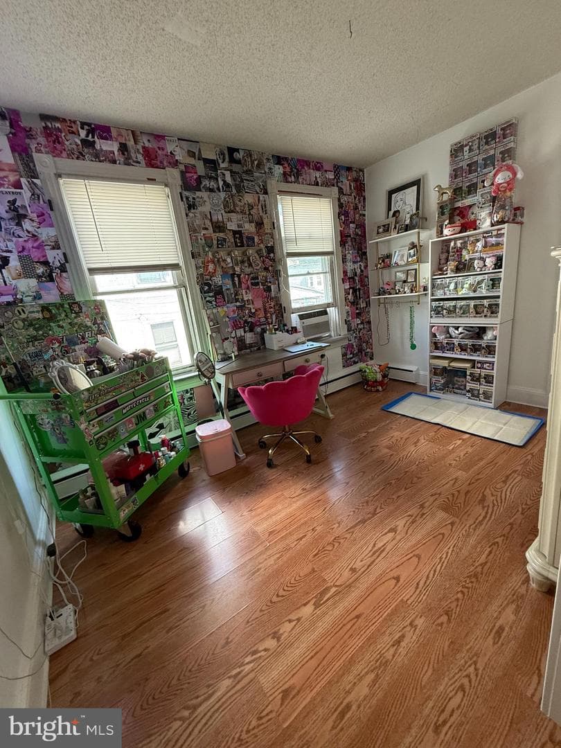 326 E Race Street photo 9