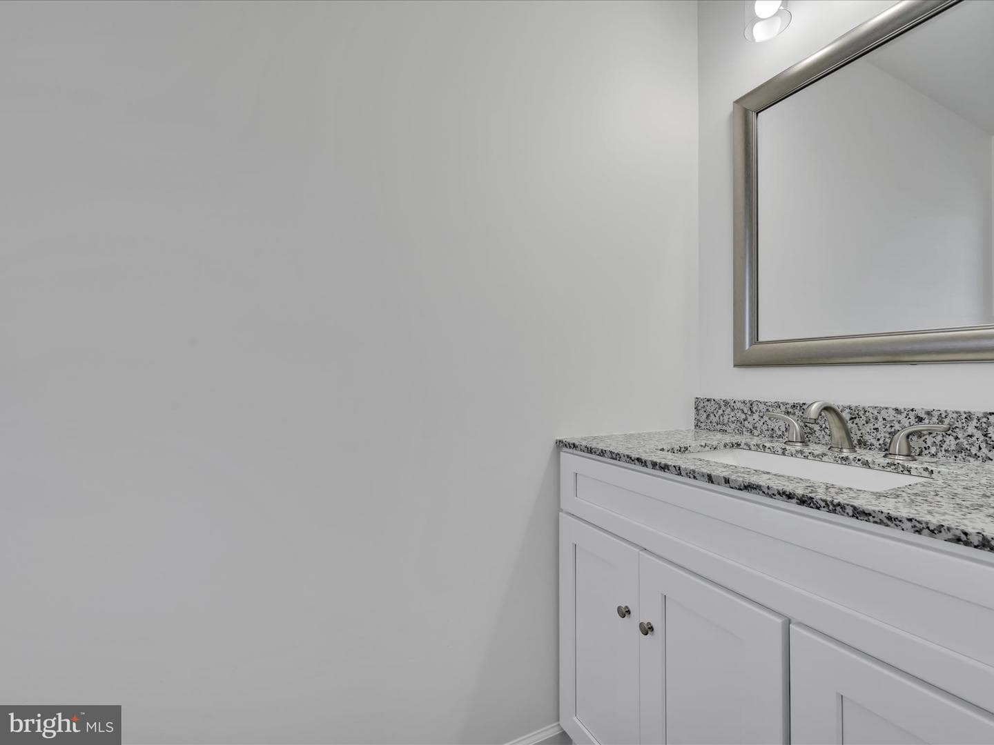220 W High Street photo 16
