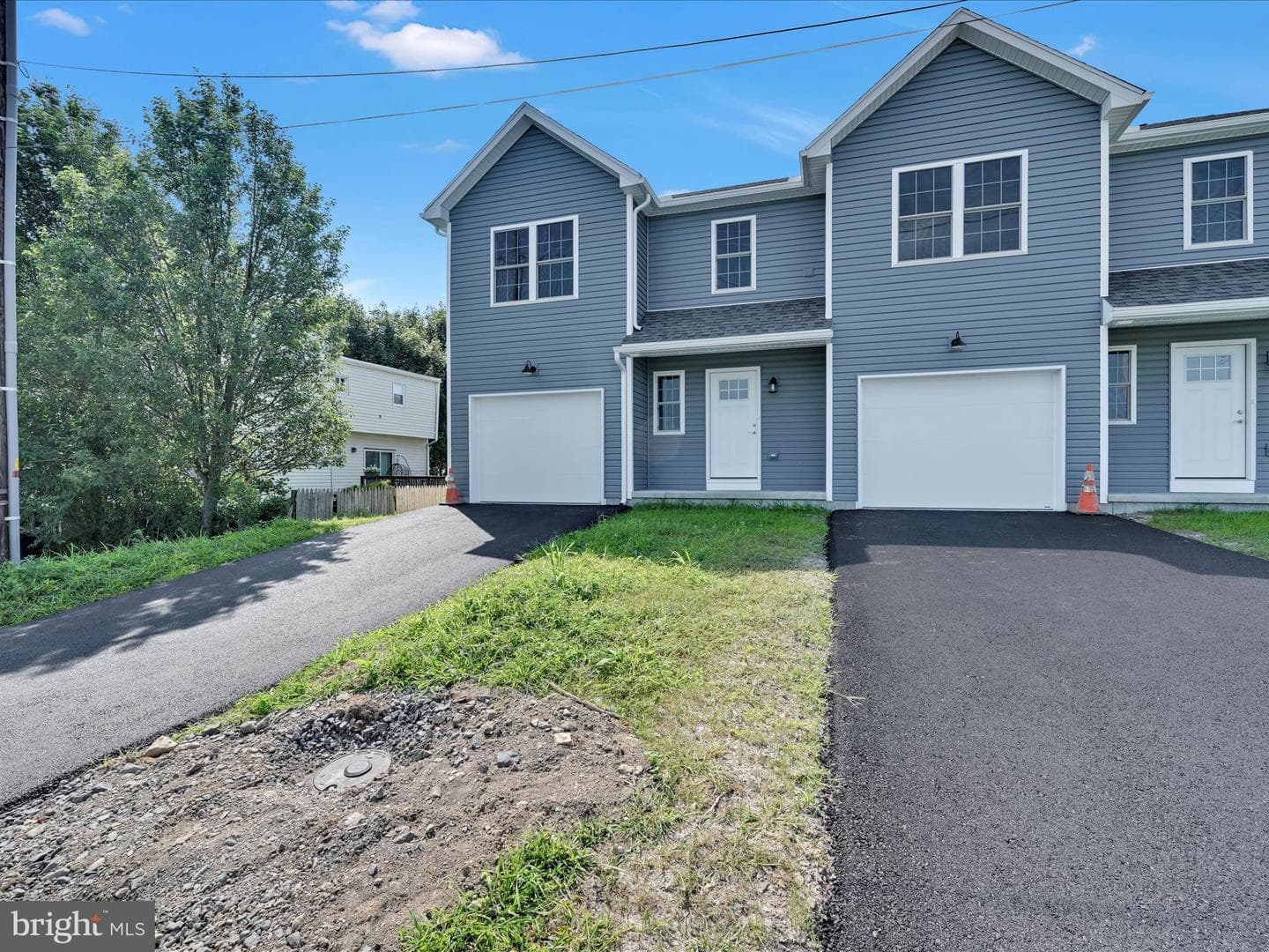 220 W High Street photo 3