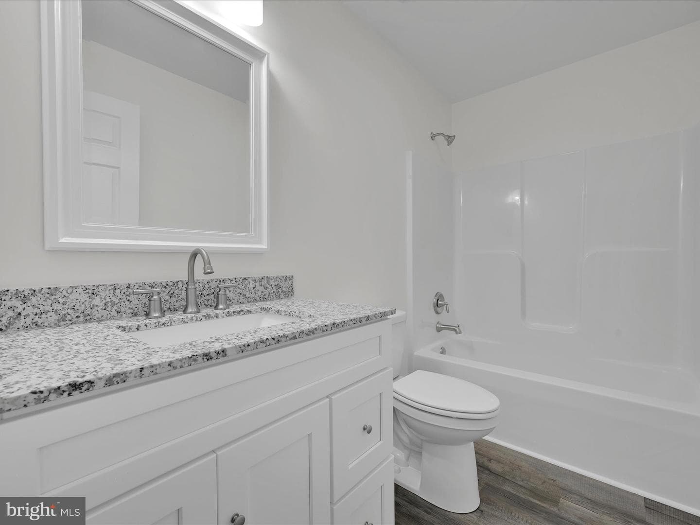 218 W High Street photo 16