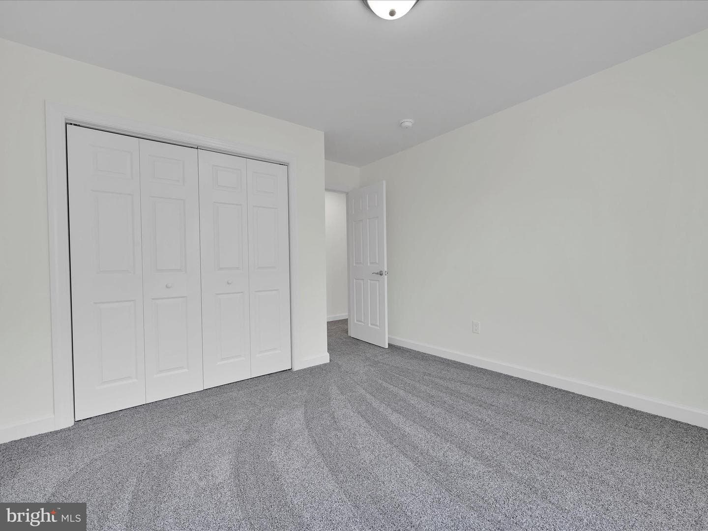 218 W High Street photo 18
