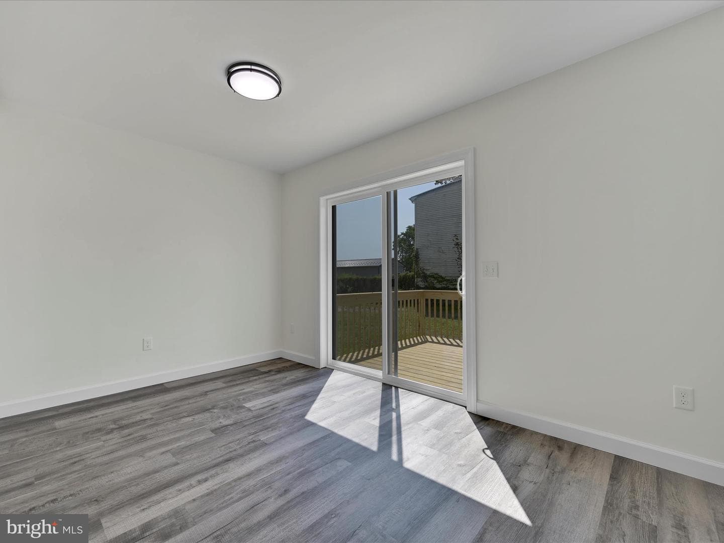 218 W High Street photo 6