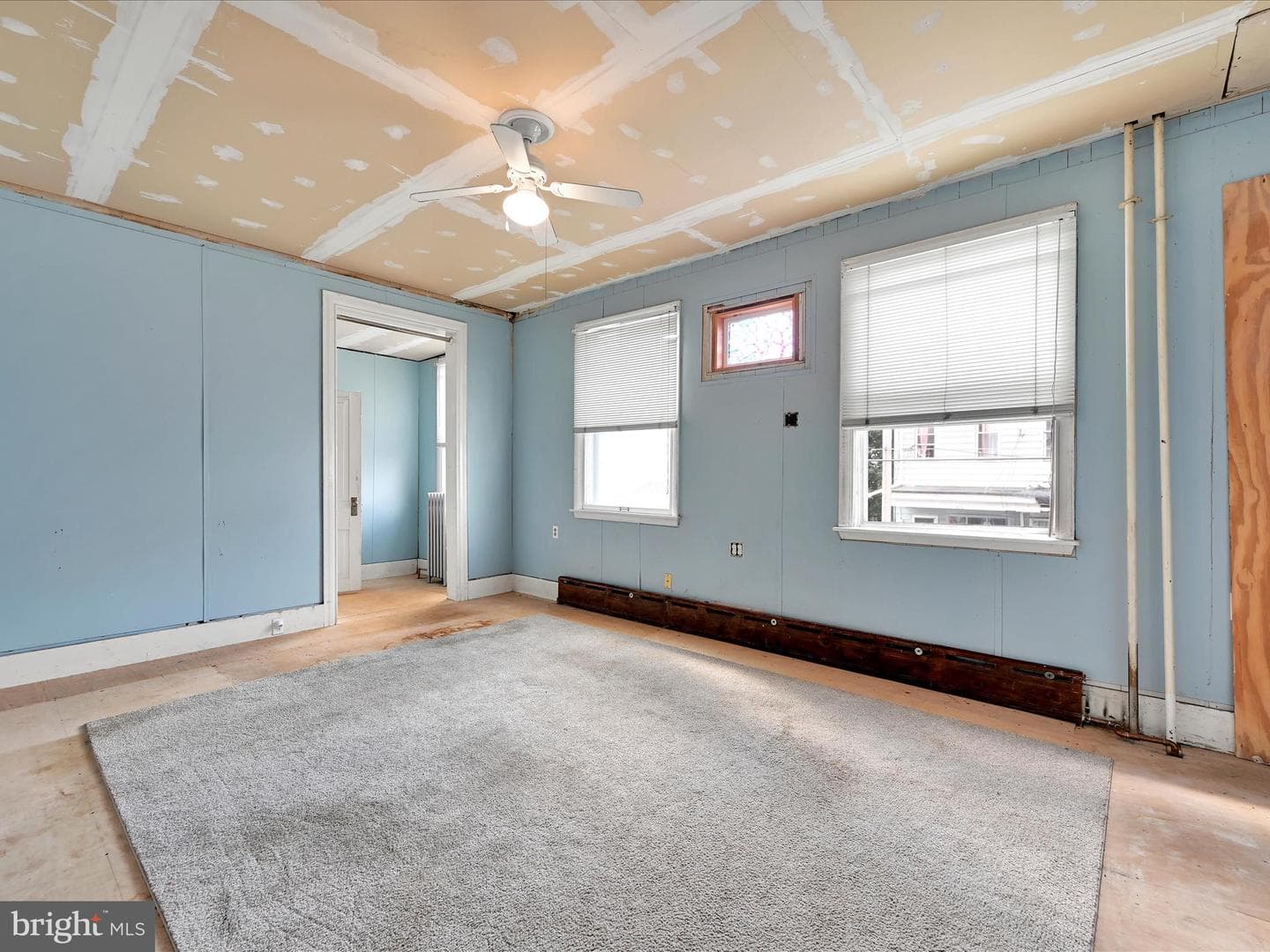 129 W Mahanoy Street photo 20