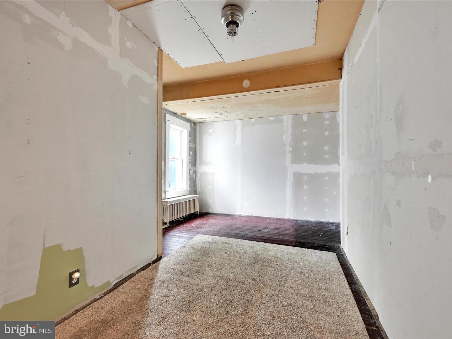 129 W Mahanoy Street photo 23