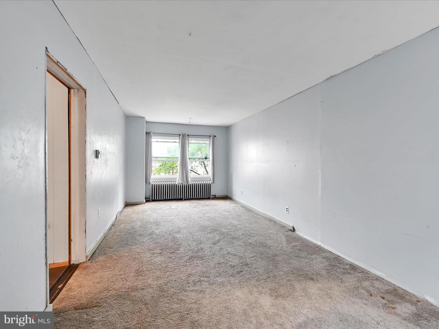 129 W Mahanoy Street photo 26