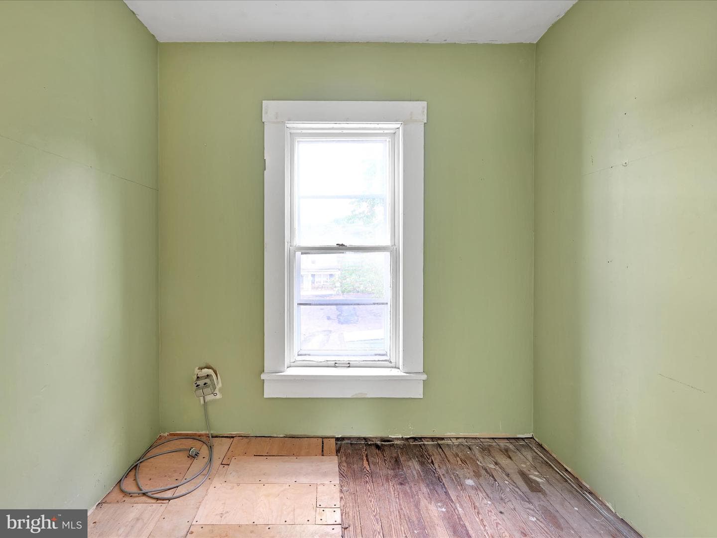 129 W Mahanoy Street photo 33