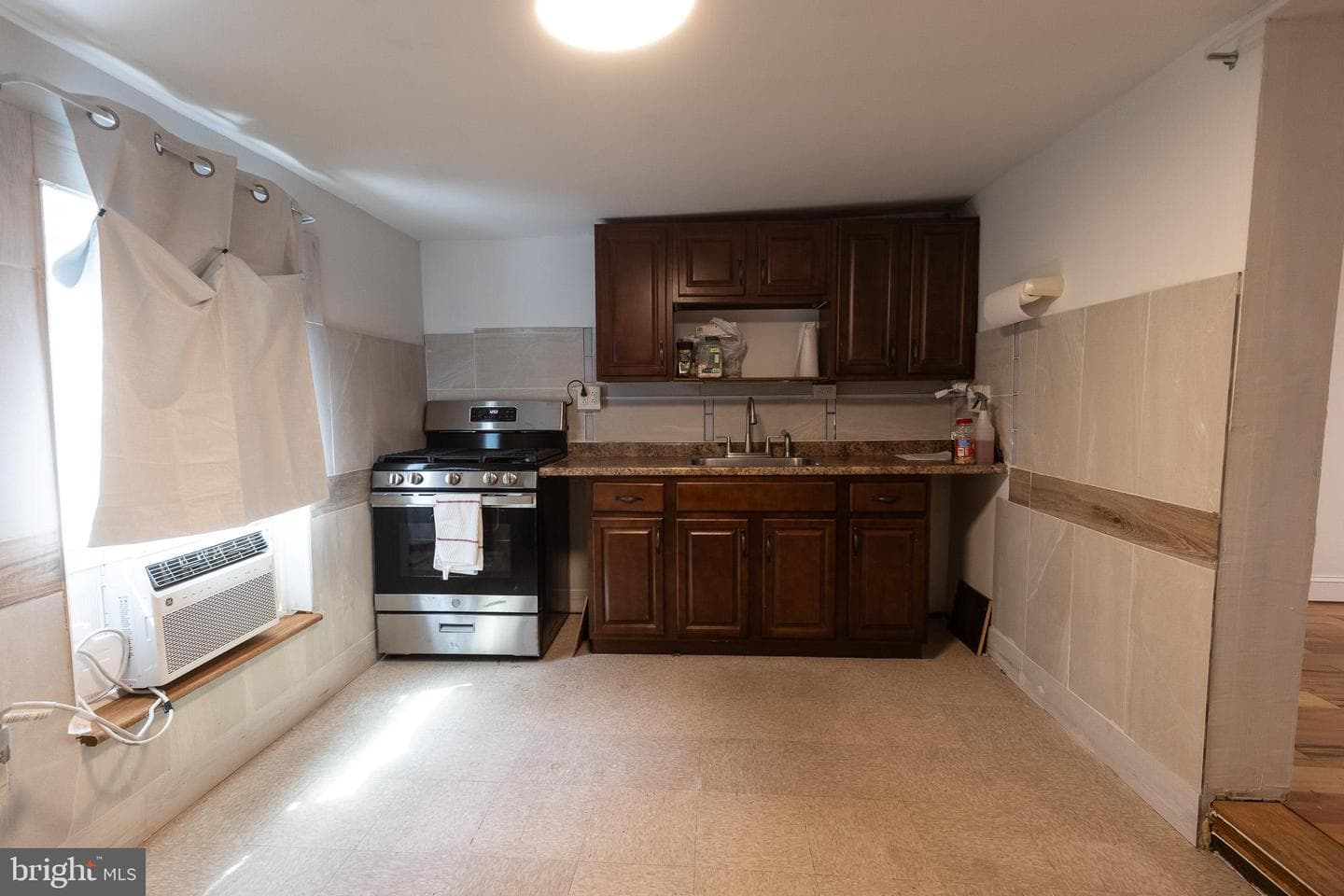 103 Market Street photo 11