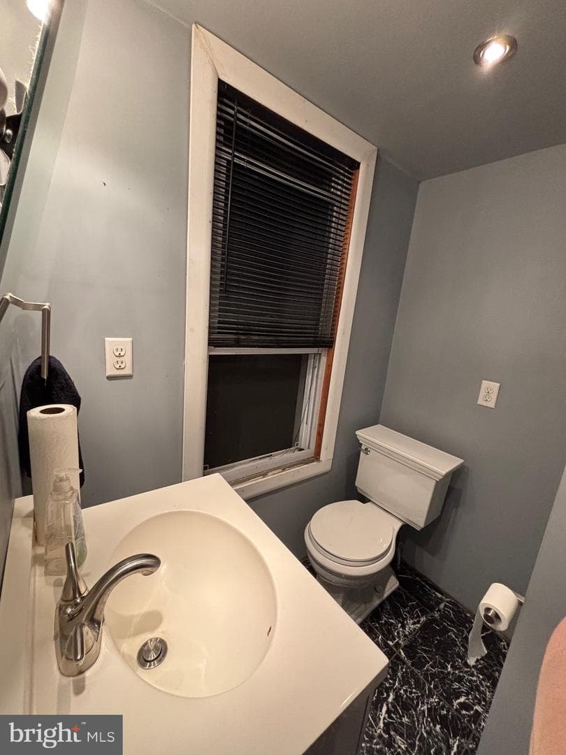 24 N Berne Street photo 27