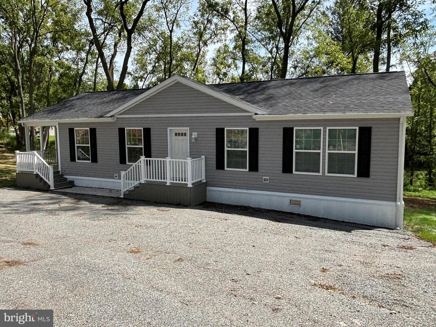 154 Country Club Road photo 1