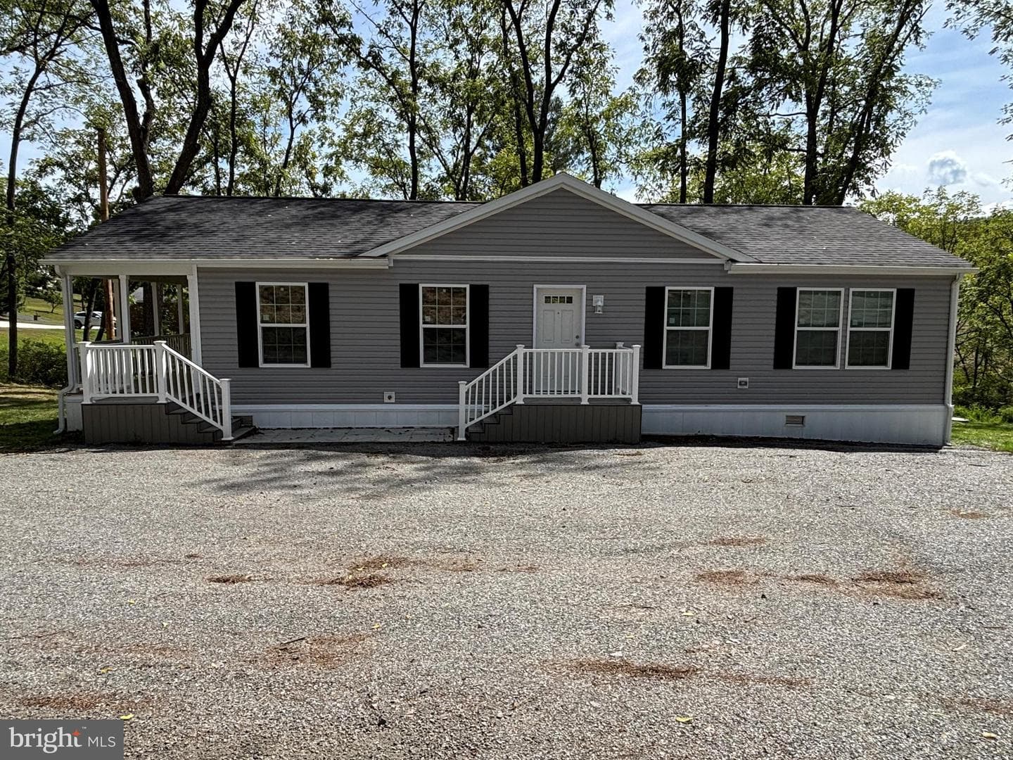 154 Country Club Road photo 3