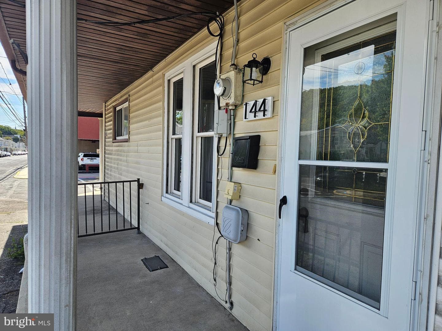 144 S Nichols Street photo 2