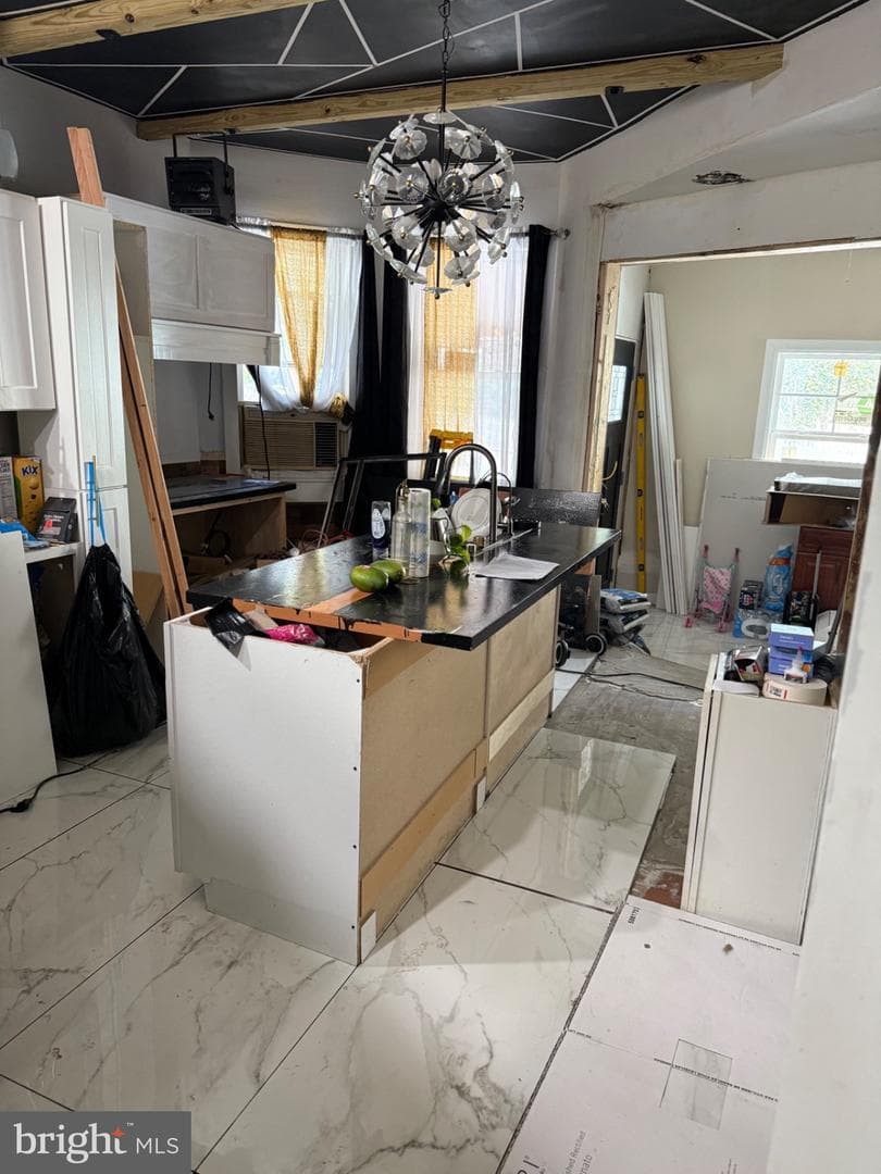 329 Laurel Street photo 4