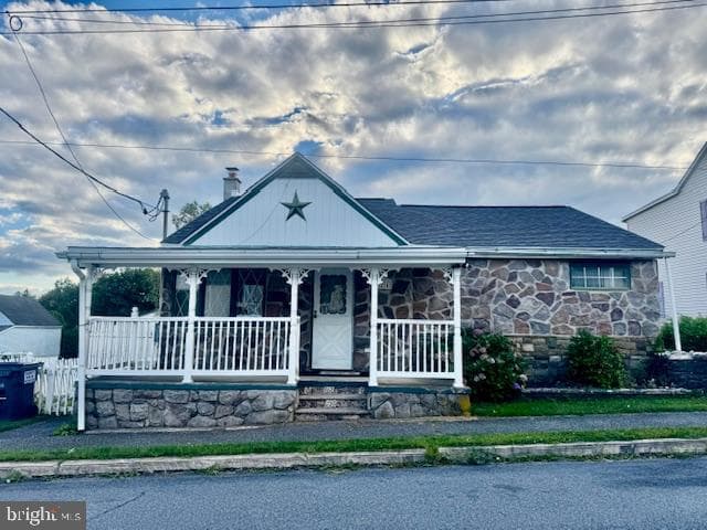 124 N Railroad Avenue photo 1