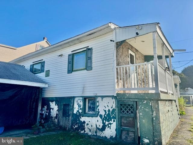 124 N Railroad Avenue photo 11