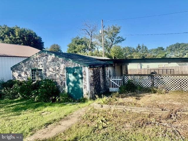 124 N Railroad Avenue photo 12