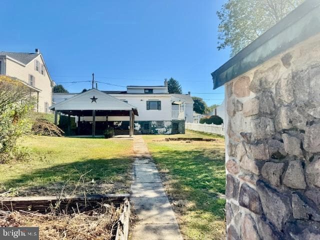 124 N Railroad Avenue photo 17