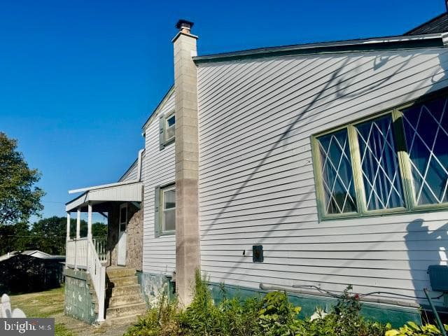 124 N Railroad Avenue photo 5