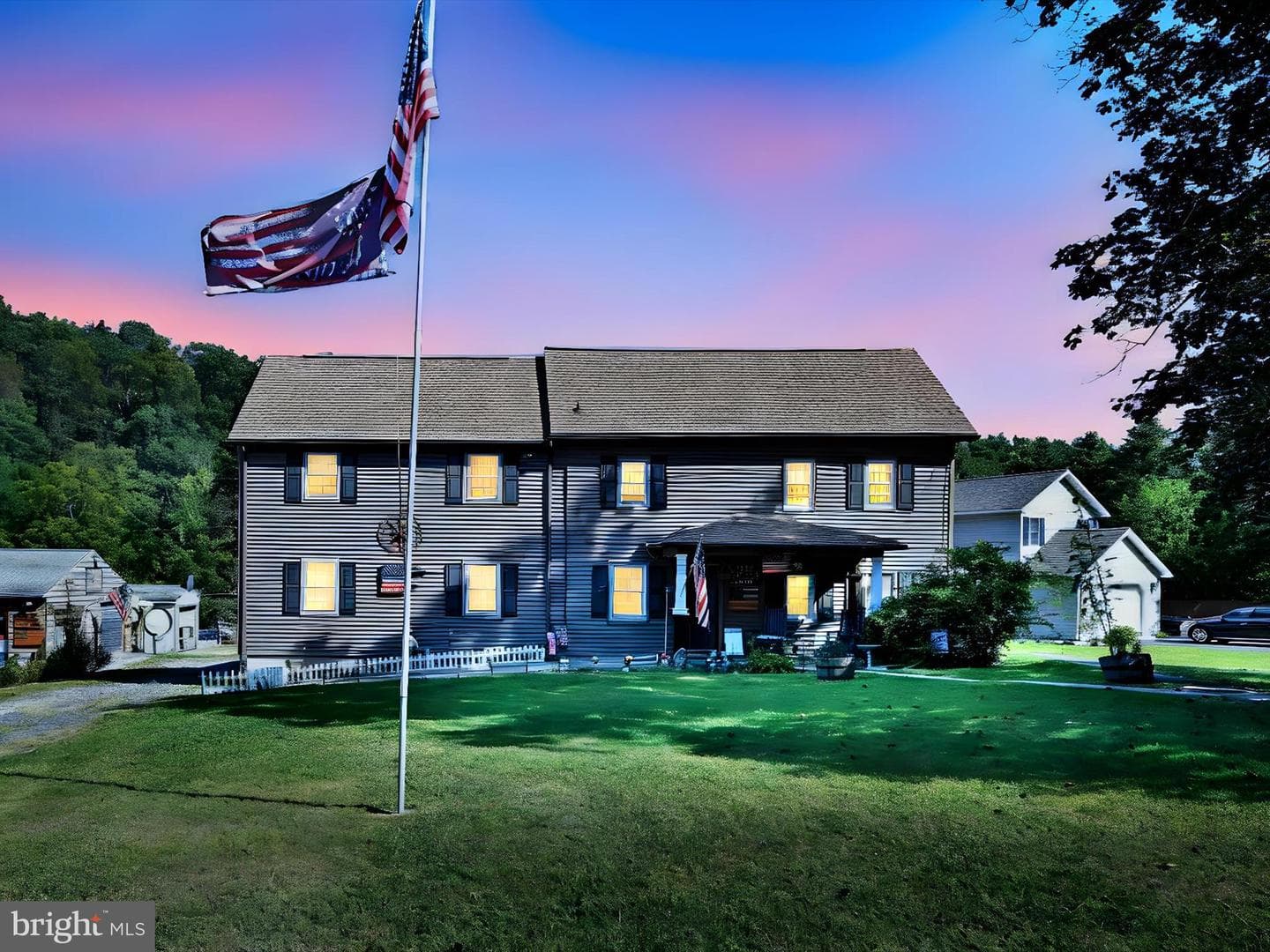 247 Meadow Drive photo 2