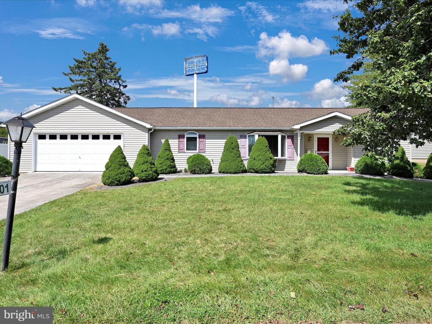 101 Juniper Court photo 6