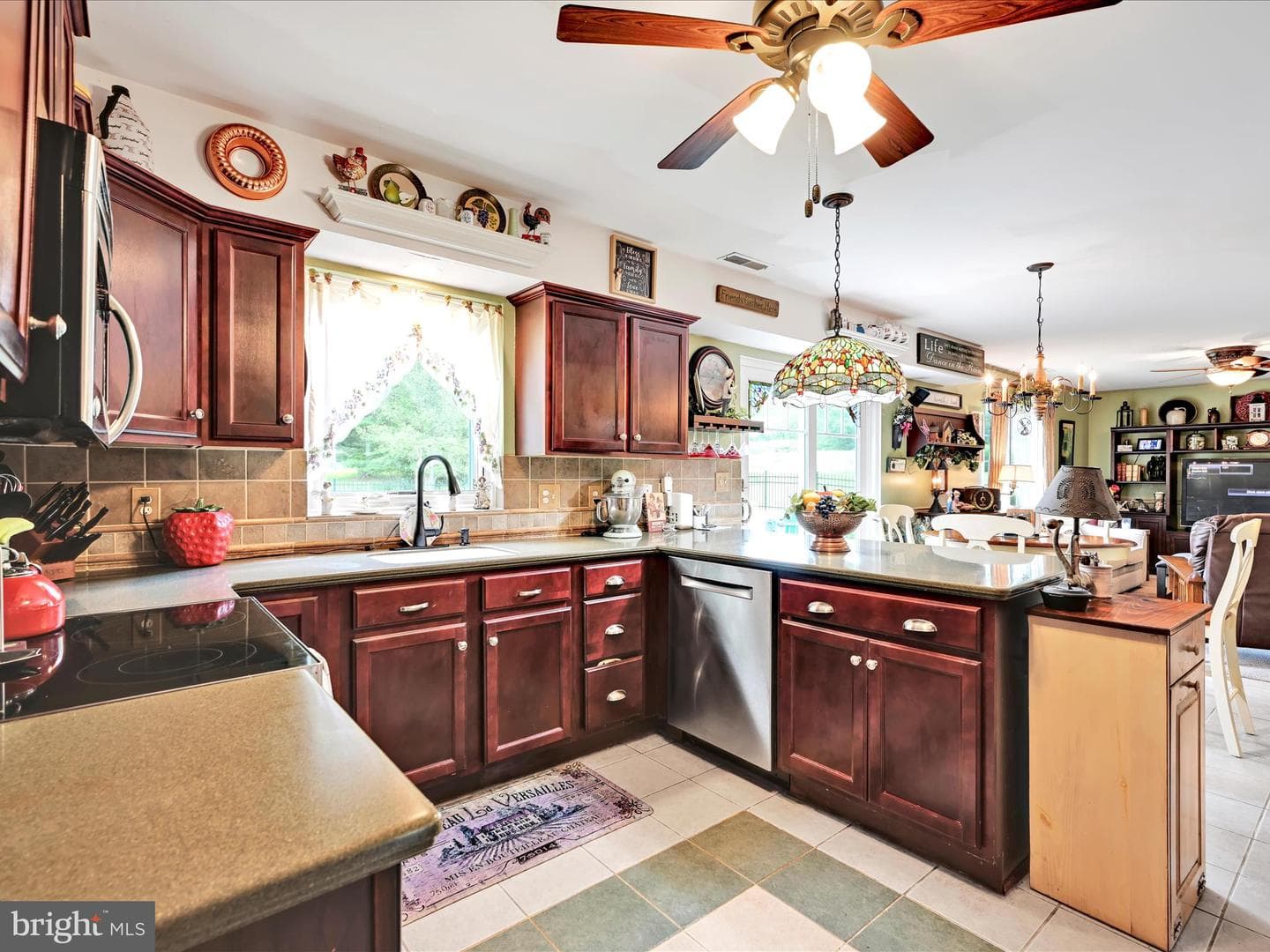 631 Lee Street photo 10