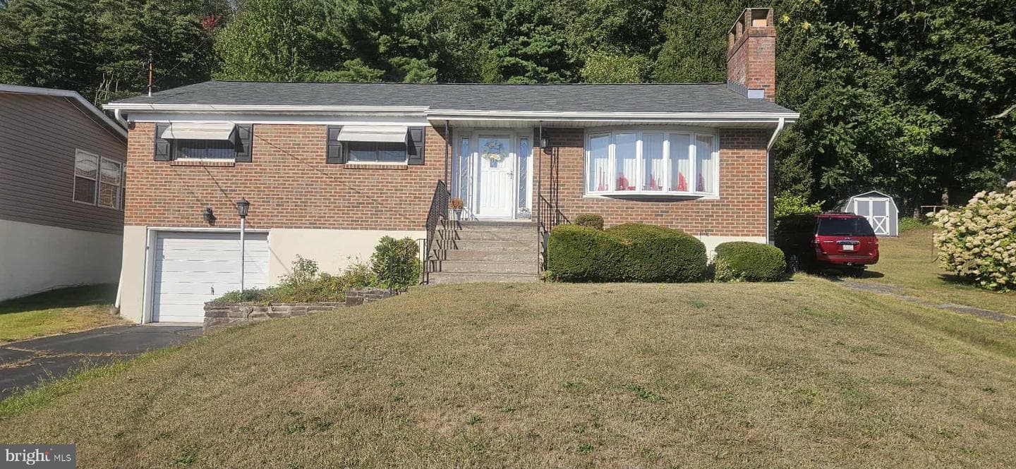 714 Port Carbon Saint Clair Highway Highway photo 2