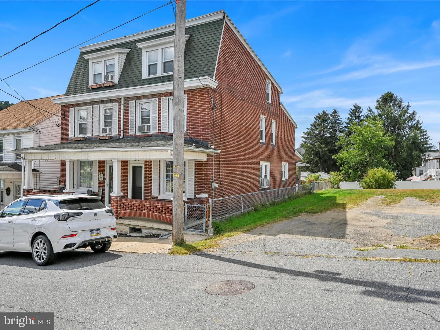 292 Wood Street photo 4