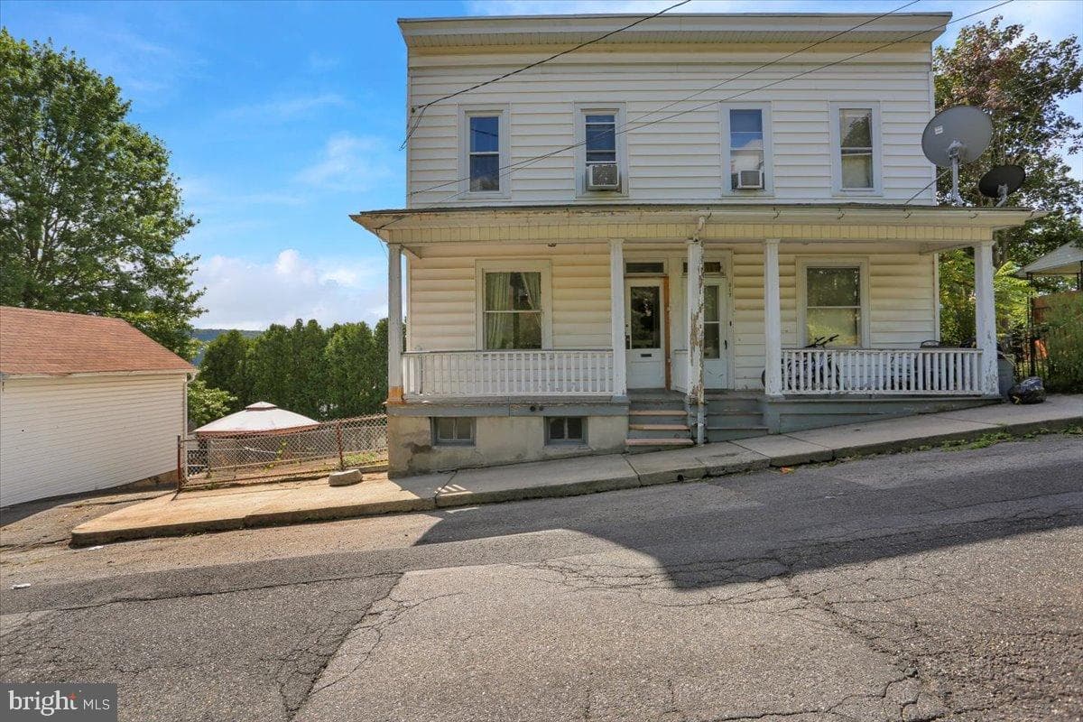315 Morgan Avenue photo 15