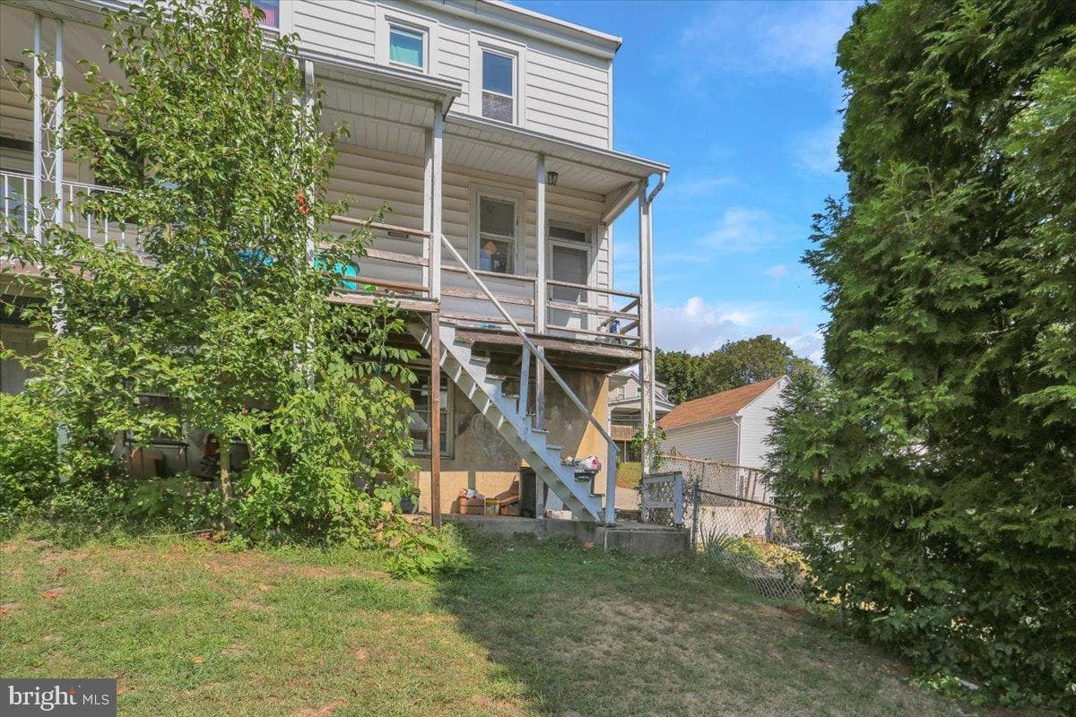 315 Morgan Avenue photo 18