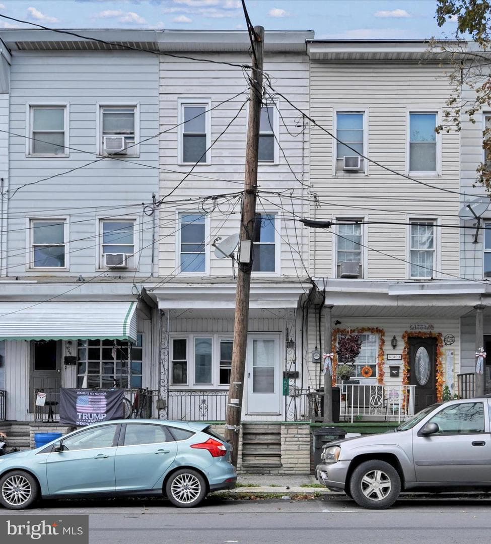 427 E Center St. Street photo 4