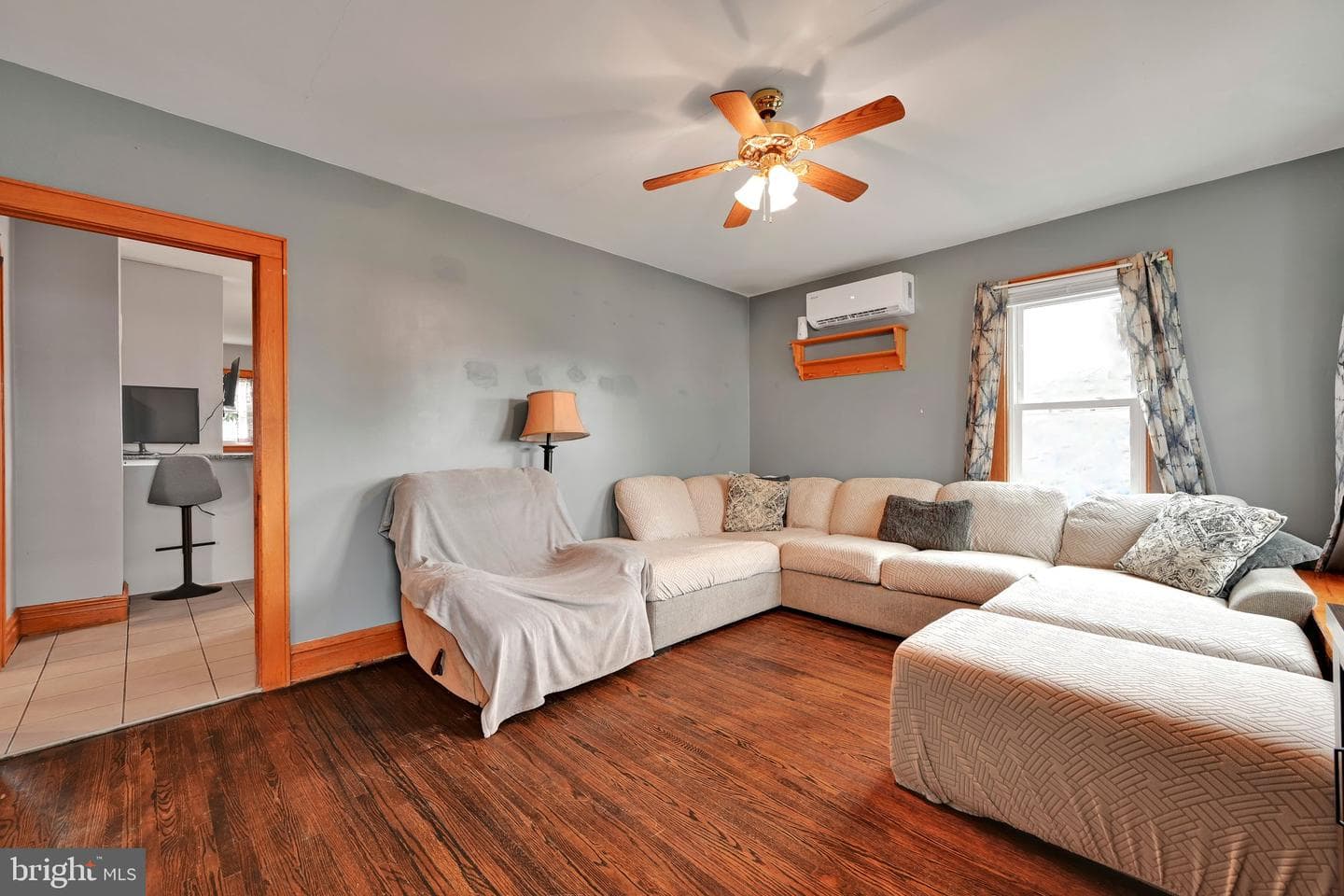 537 E Chestnut Street photo 10