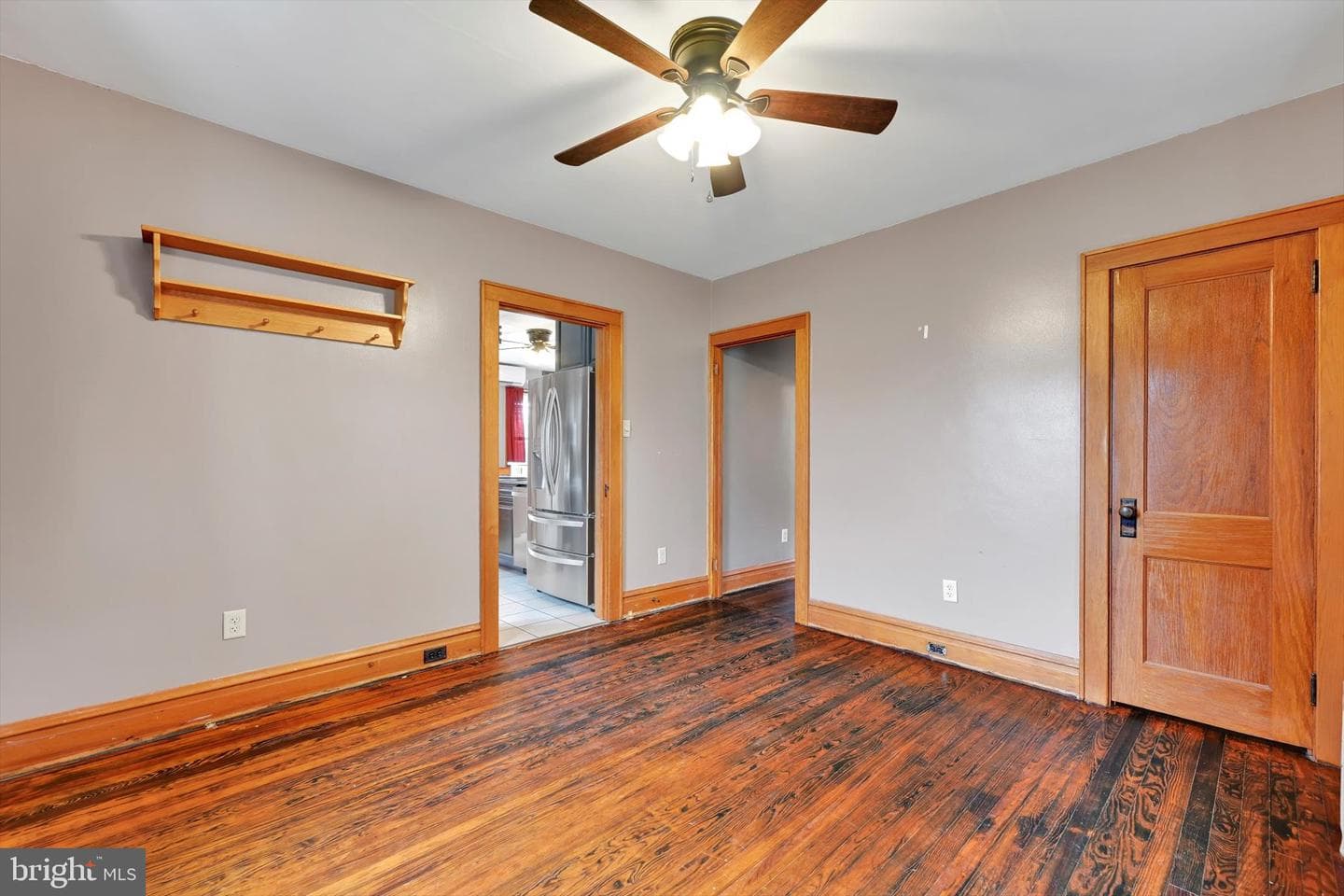 537 E Chestnut Street photo 13