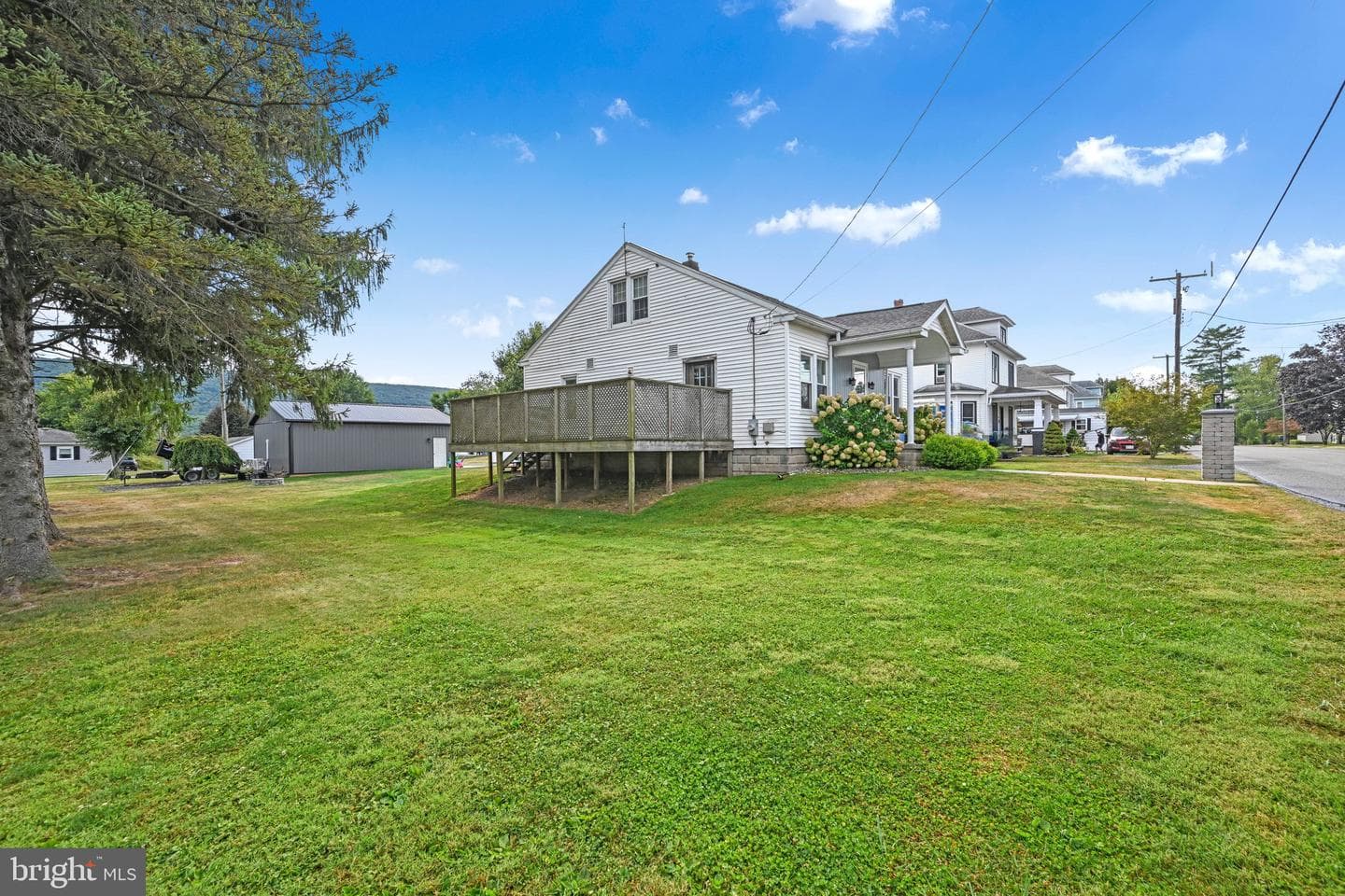 537 E Chestnut Street photo 7