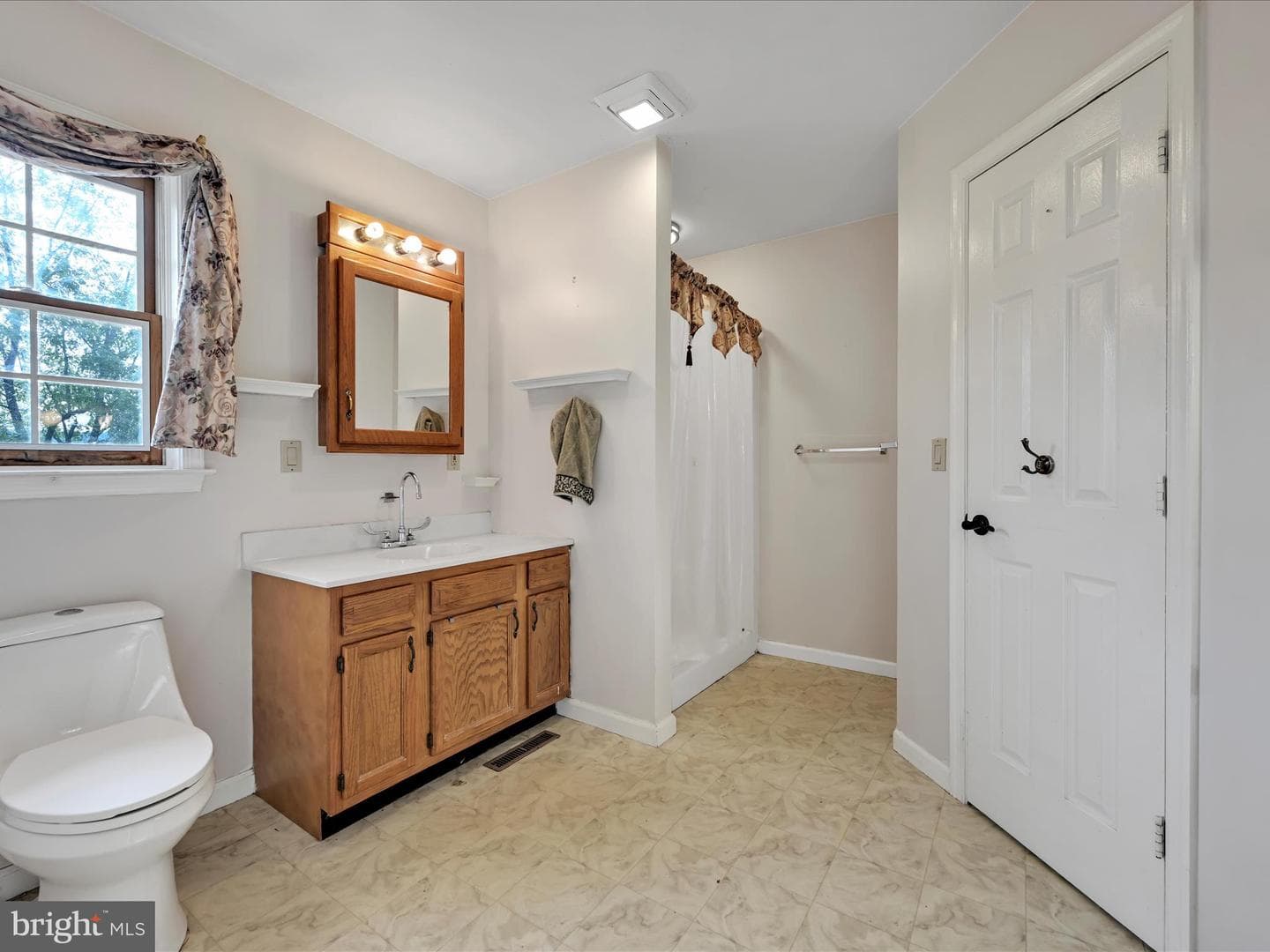 1096 Indian Drive photo 15