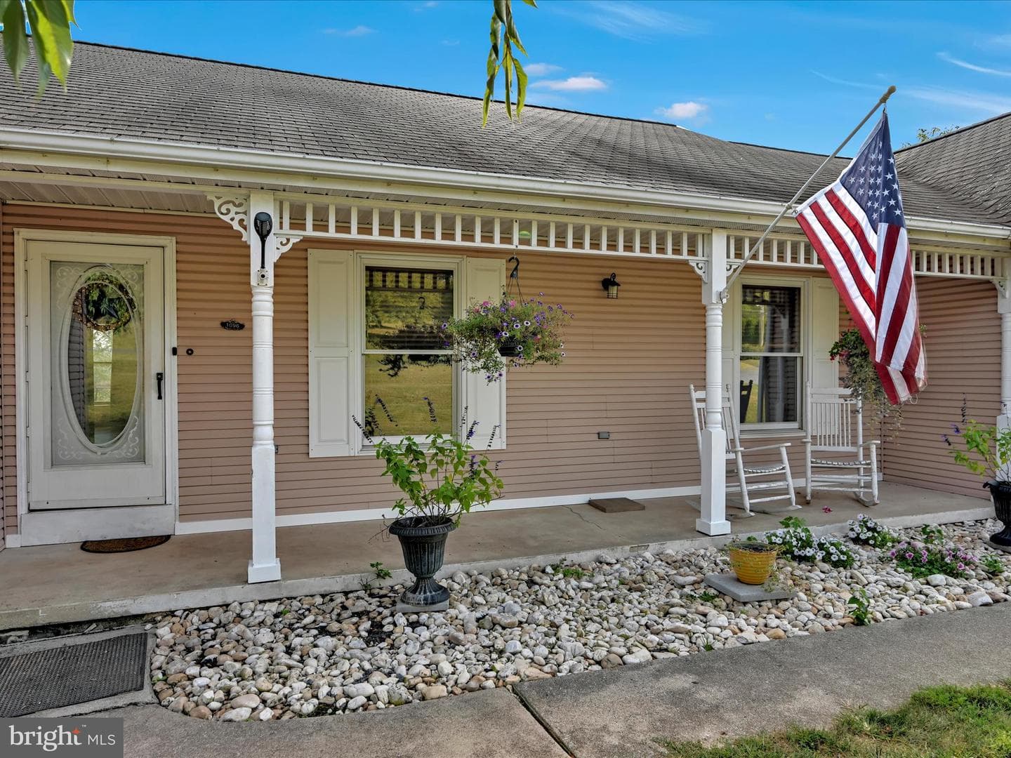 1096 Indian Drive photo 2