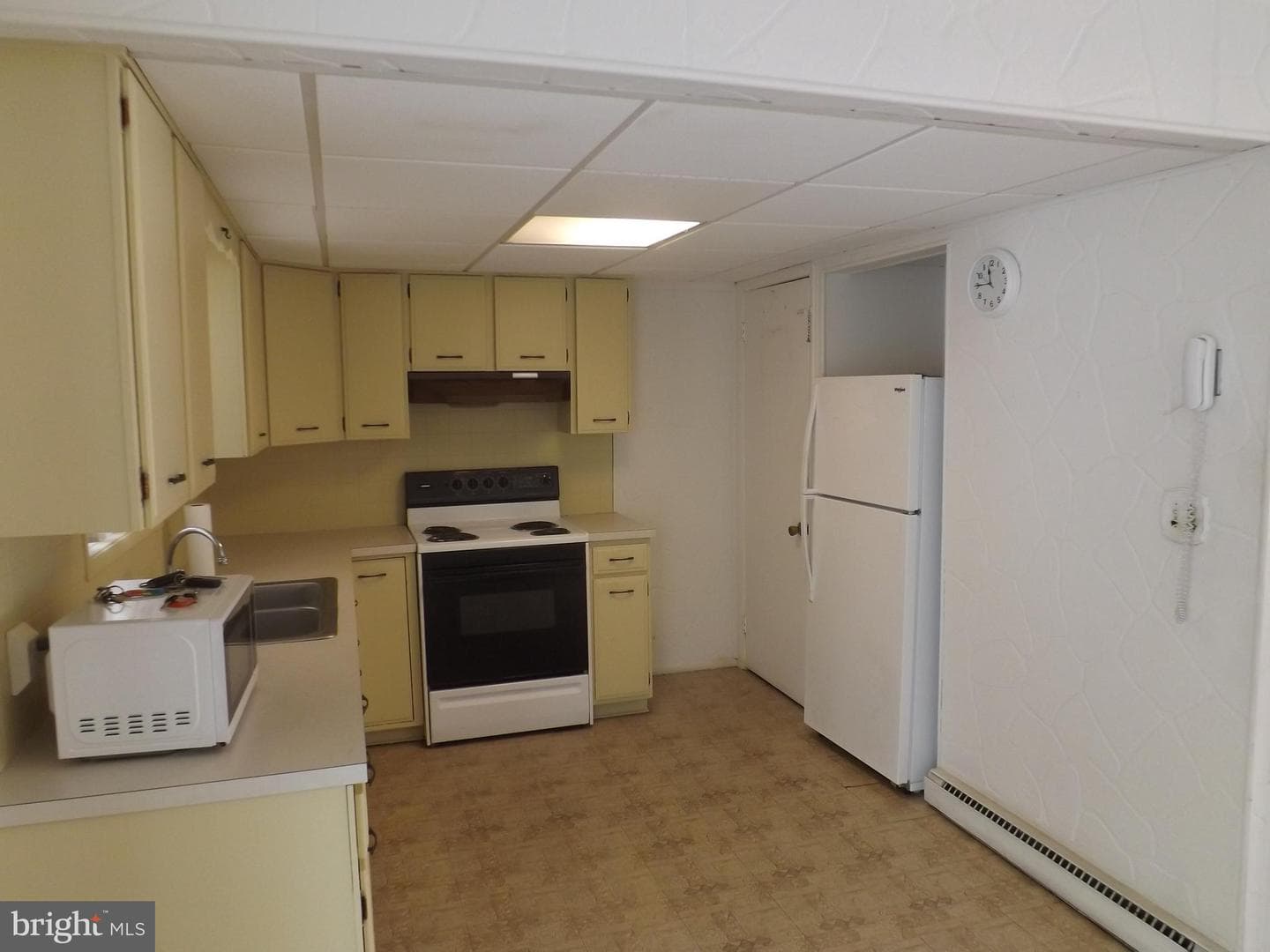 211 E Bacon Street photo 12