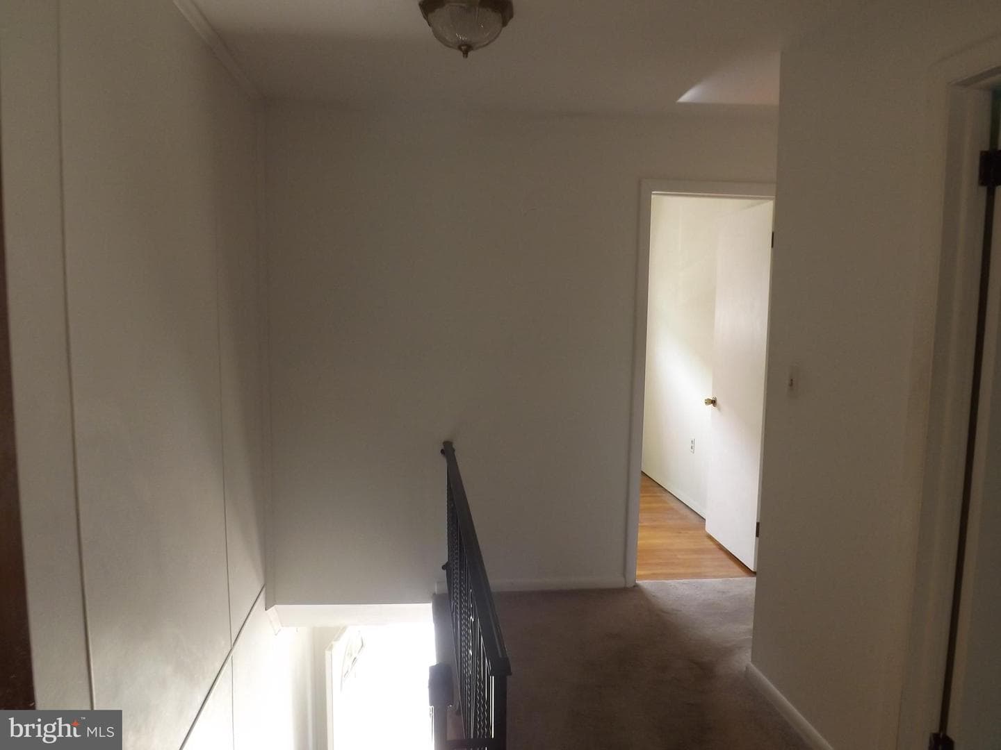 211 E Bacon Street photo 18