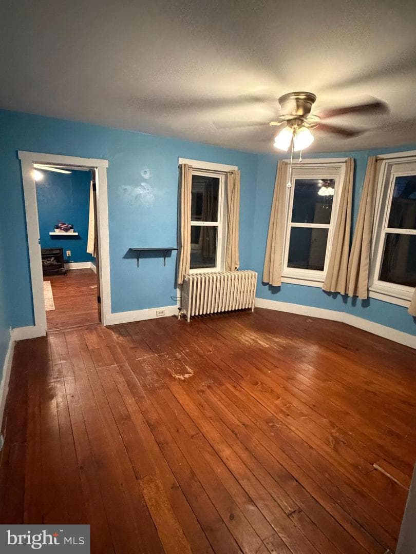 2 E Grand Avenue photo 33