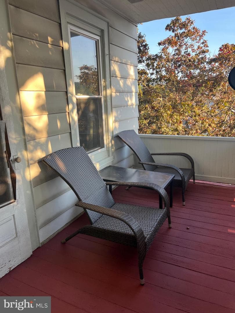 2 E Grand Avenue photo 53