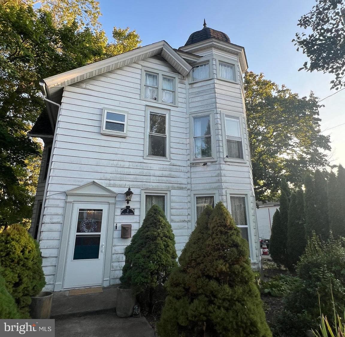 2 E Grand Avenue photo 6