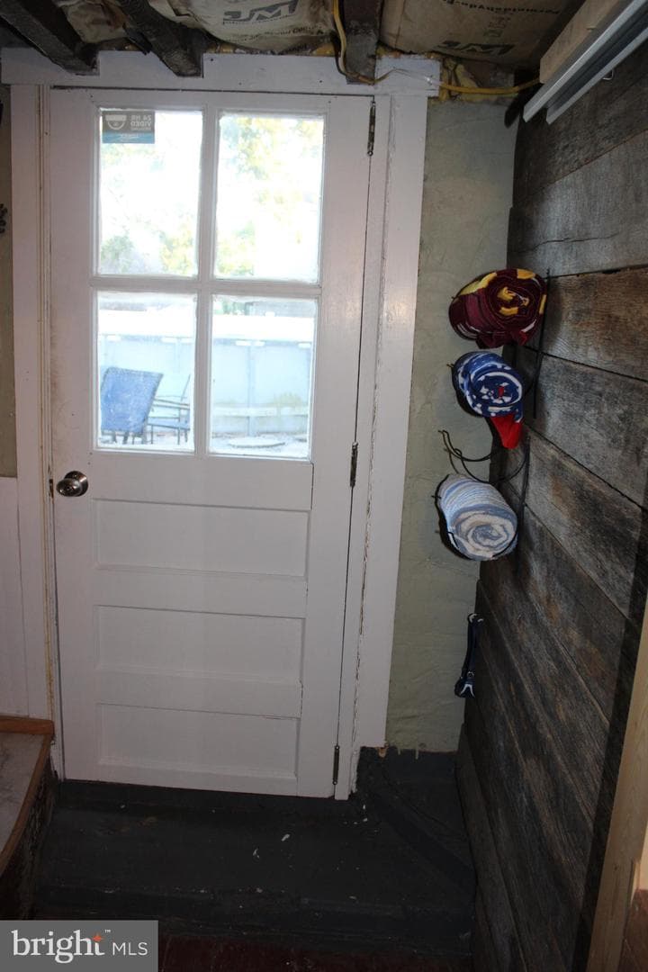 2 E Grand Avenue photo 61